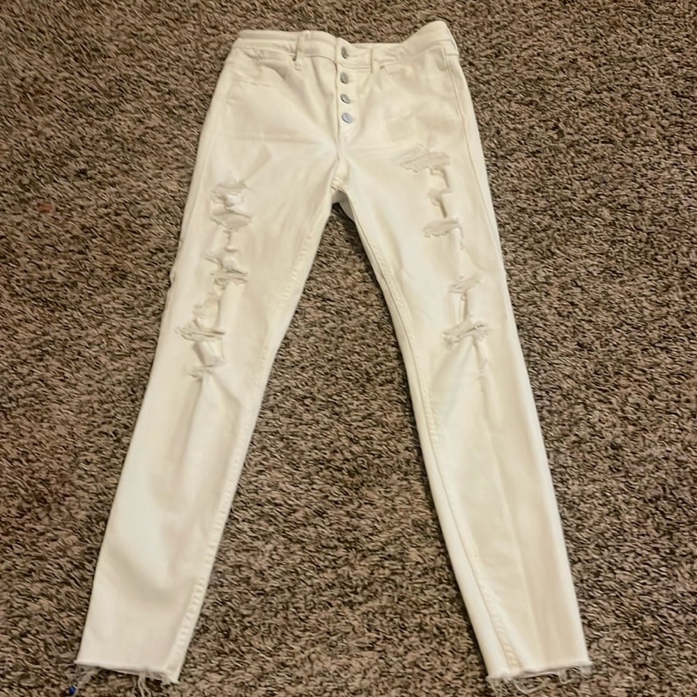 White straight jeans